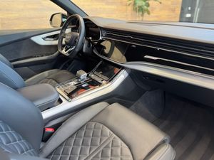 Audi Q8 55 TFSIe Quattro  Black Line  380 cv   - Foto 12