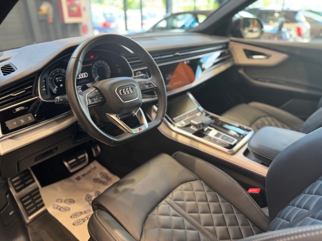 Audi Q8 55 TFSIe Quattro  Black Line  380 cv   - Foto 15