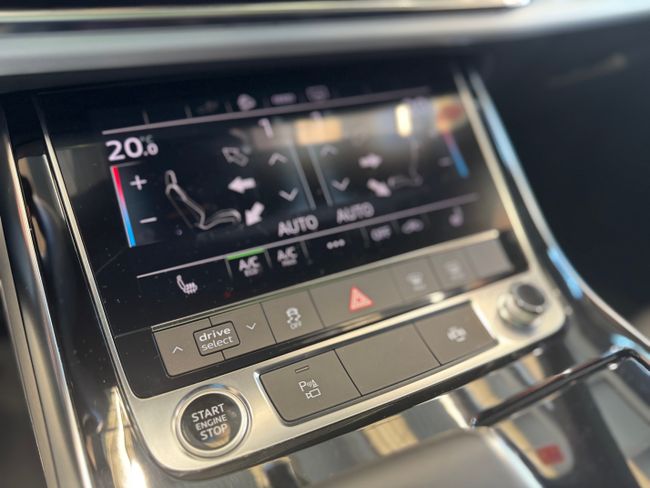 Audi Q8 55 TFSIe Quattro  Black Line  380 cv   - Foto 18