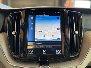 Volvo XC60 T5 2.0 AWD INSCRIPTION   - Foto 22