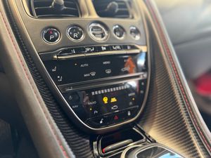 Aston martin DBS Superleggera  725cv   - Foto 22