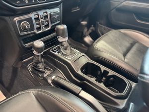 Jeep Wrangler 2.0T GME Sahara 8ATX 272cv    - Foto 14