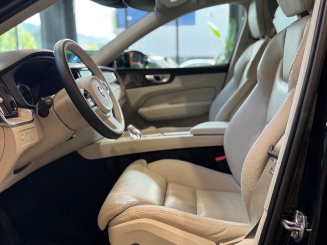 Volvo XC60 2.0 T6 Awd Recharge Inscription 340 cv   - Foto 17