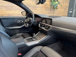 BMW Serie 3 330i Touring  Pack M 258 cv   - Foto 9