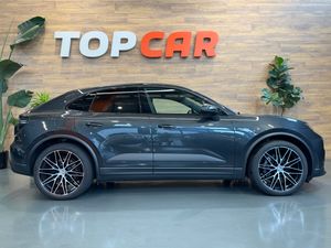 Porsche Macan 4 ELECTRIC   - Foto 8