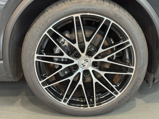 Porsche Macan 4 ELECTRIC   - Foto 10
