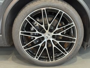 Porsche Macan 4 ELECTRIC   - Foto 10
