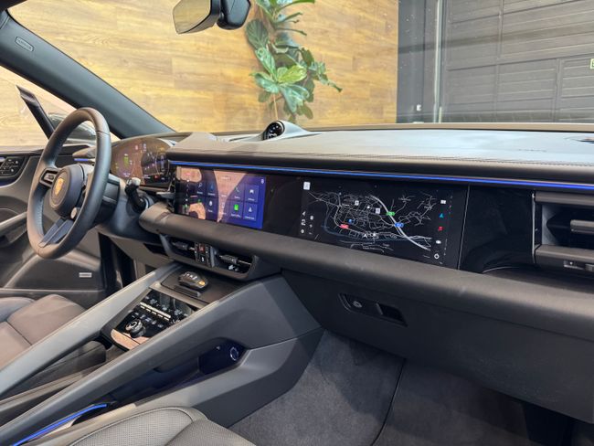 Porsche Macan 4 ELECTRIC   - Foto 15