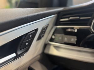 Audi Q8 55 TFSIe Quattro  Black Line  380 cv   - Foto 27