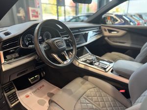 Audi Q8 55 TFSIe Quattro  Black Line  380 cv   - Foto 11