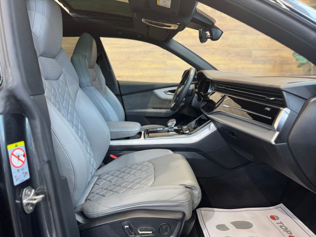 Audi Q8 55 TFSIe Quattro  Black Line  380 cv   - Foto 9