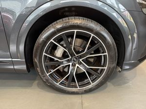 Audi Q8 55 TFSIe Quattro  Black Line  380 cv   - Foto 13