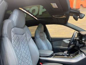 Audi Q8 55 TFSIe Quattro  Black Line  380 cv   - Foto 10