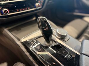 BMW Serie 5 520D xDrive  Touring Pack M Sport  - Foto 16