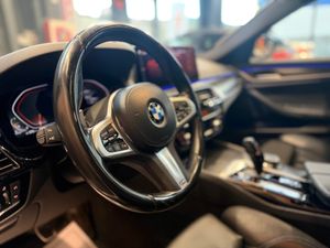 BMW Serie 5 520D xDrive  Touring Pack M Sport  - Foto 15
