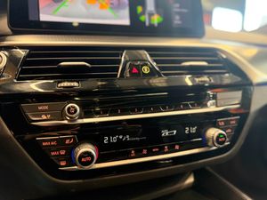 BMW Serie 5 520D xDrive  Touring Pack M Sport  - Foto 17