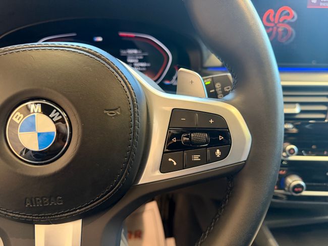 BMW Serie 5 520D xDrive  Touring Pack M Sport  - Foto 21