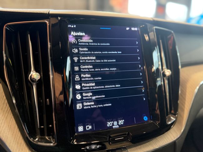 Volvo XC60 T6  Awd Recharge Inscription  340 cv  - Foto 22