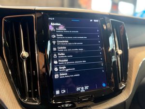 Volvo XC60 T6  Awd Recharge Inscription  340 cv  - Foto 22