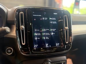 Volvo XC40 XC 40 T4 Twin Recharge Inscription  EX Auto 180 cv  - Foto 24