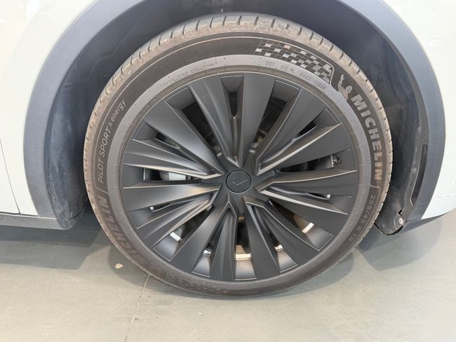 Tesla Model Y Dual Motor 4wd Gran autonomia  - Foto 13