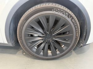 Tesla Model Y Dual Motor 4wd Gran autonomia  - Foto 13