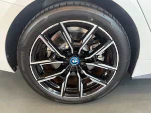 BMW i4 eDrive 4.0  - Foto 12