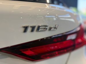BMW Serie 1 116d Auto Bussines  - Foto 10