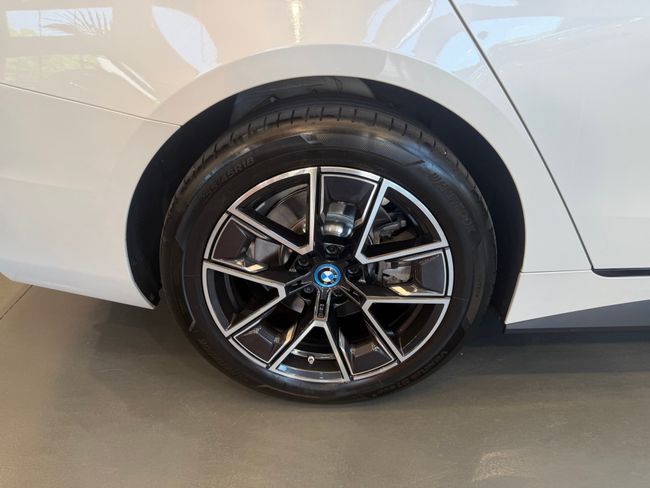 BMW i4 eDrive 4.0 M Sport  - Foto 13