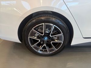 BMW i4 eDrive 4.0 M Sport  - Foto 13