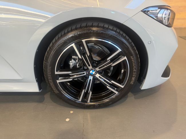 BMW Serie 3 318D M Sport  - Foto 11