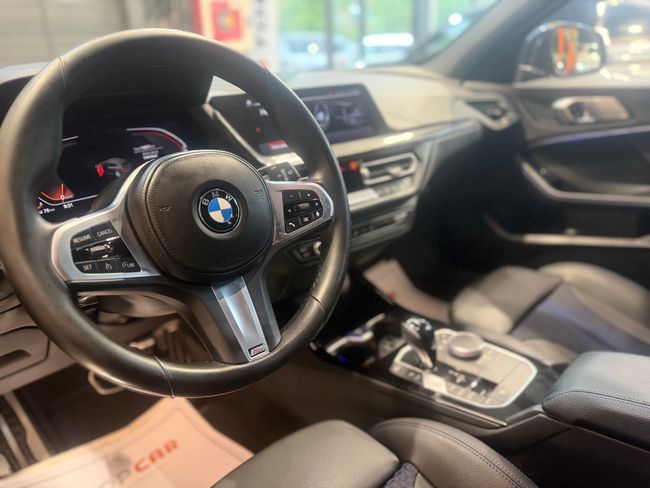 BMW Serie 1 118d Auto M Sport  - Foto 18