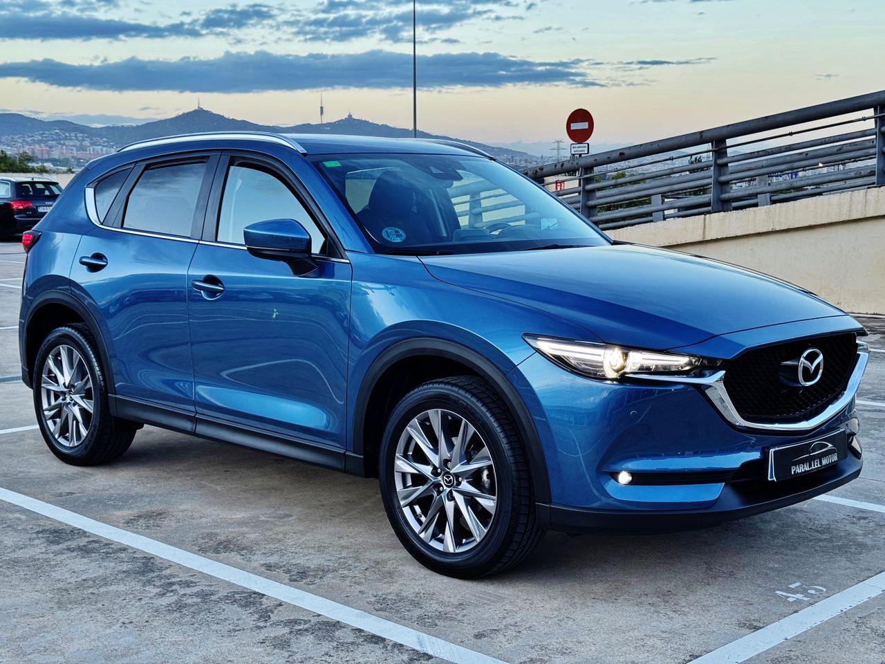 Mazda CX-5 2.0 G 165cv EVOLUTION con CÁMARA 360º, HEAD UP DISPLAY...   - Foto 1