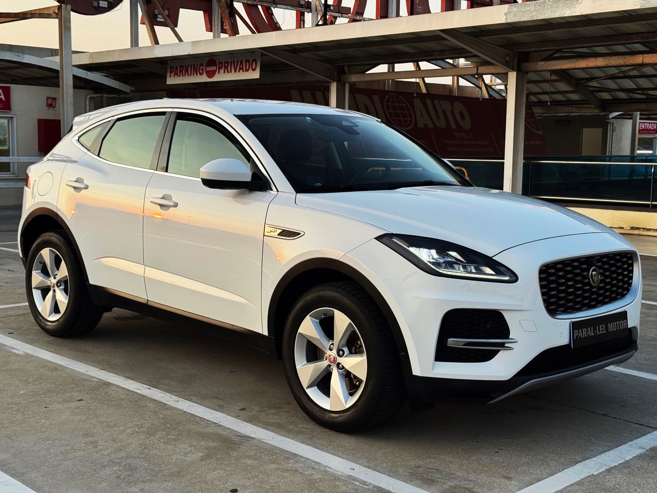 Jaguar E-Pace 1.5P 160PS MHEV AUTO con CUERO COMPLETO, NAVEGADOR...   - Foto 1