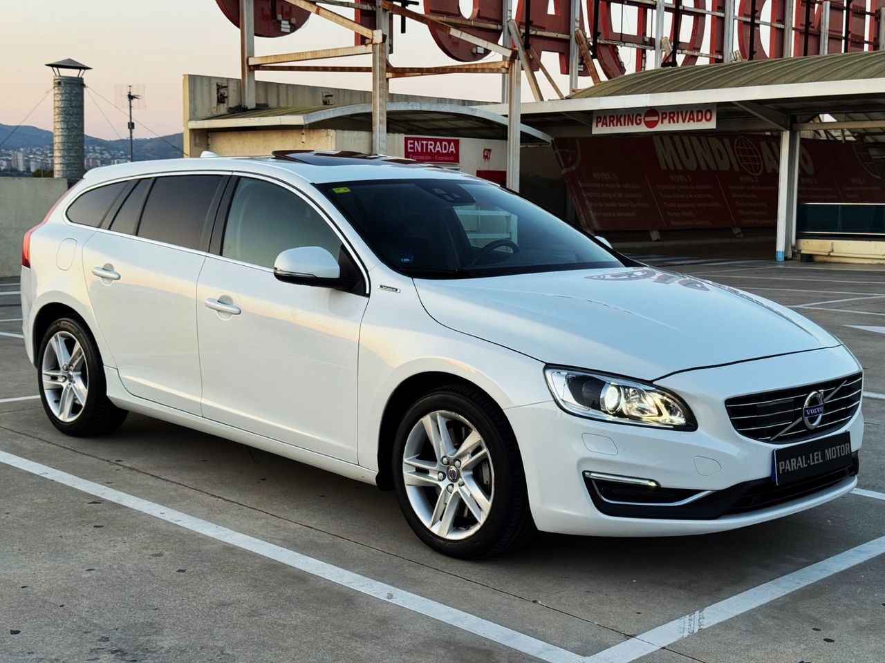 Volvo V60 2.4 D5 Twin AWD 
