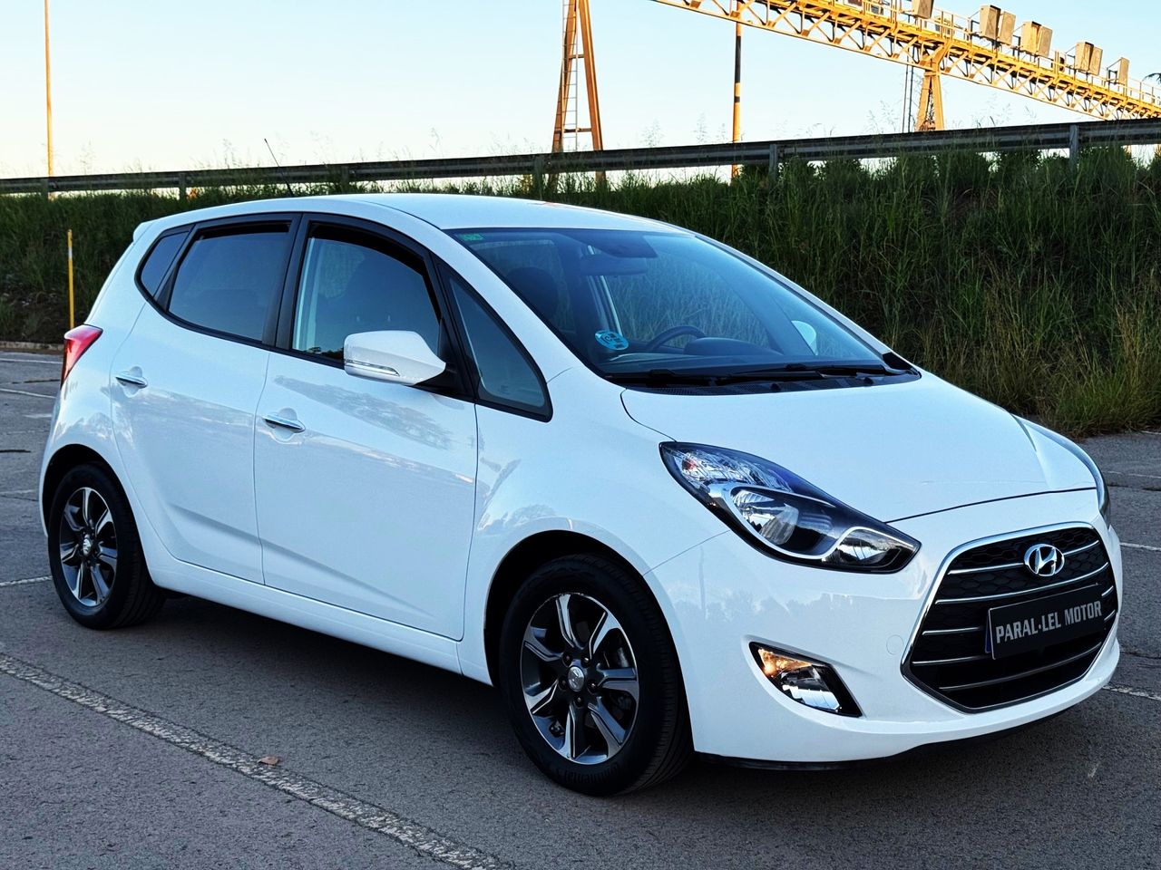 Hyundai ix20 1.6 MPI con PANTALLA TÁCTIL, LLANTA...   - Foto 1