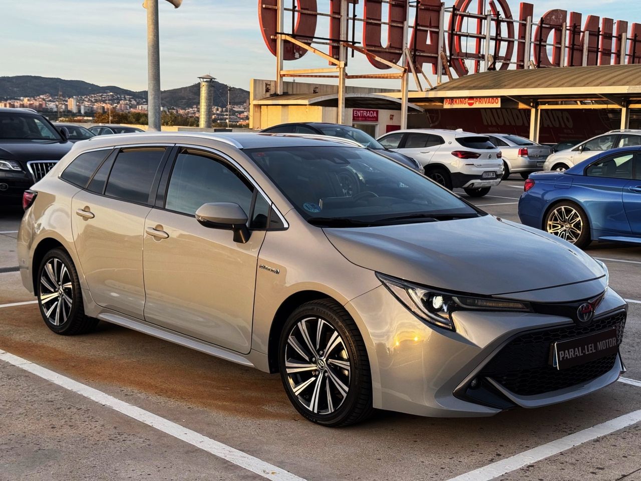 Toyota Corolla TOURING SPORT 180H STYLE AUTO. con CÁMARA TRASERA, LLANTA 17
