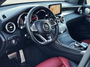 Mercedes GLC Coupé 220d AMG LINE AUTO. con TECHO SOLAR, CUERO COMPLETO...   - Foto 2