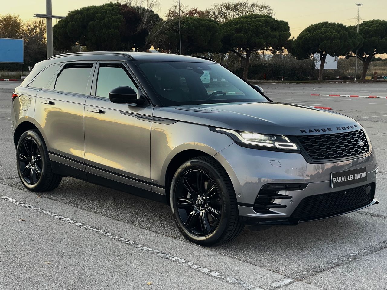 Land-Rover Range Rover Velar 2.0D I4 204CV RDYNAMIC 4WD con TECHO PANORÁMICO, CÁMARA 360º...  - Foto 1
