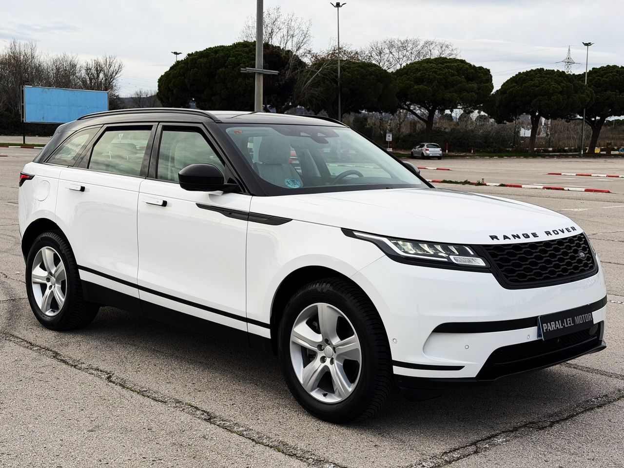 Land-Rover Range Rover Velar  2.0D I4 204cv 4WD AUTOMÁTICO con TECHO PANORÁMICO, CÁMARA 360º...  - Foto 1