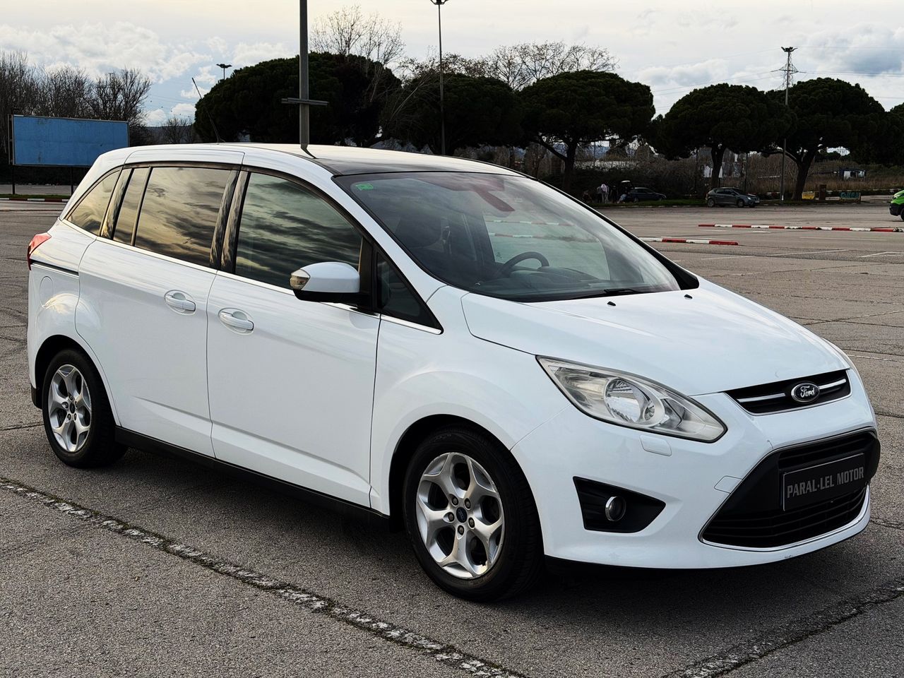 Ford Grand C-MAX 1.6 Ti TREND con 7 PLAZAS, TECHO SOLAR...  - Foto 1