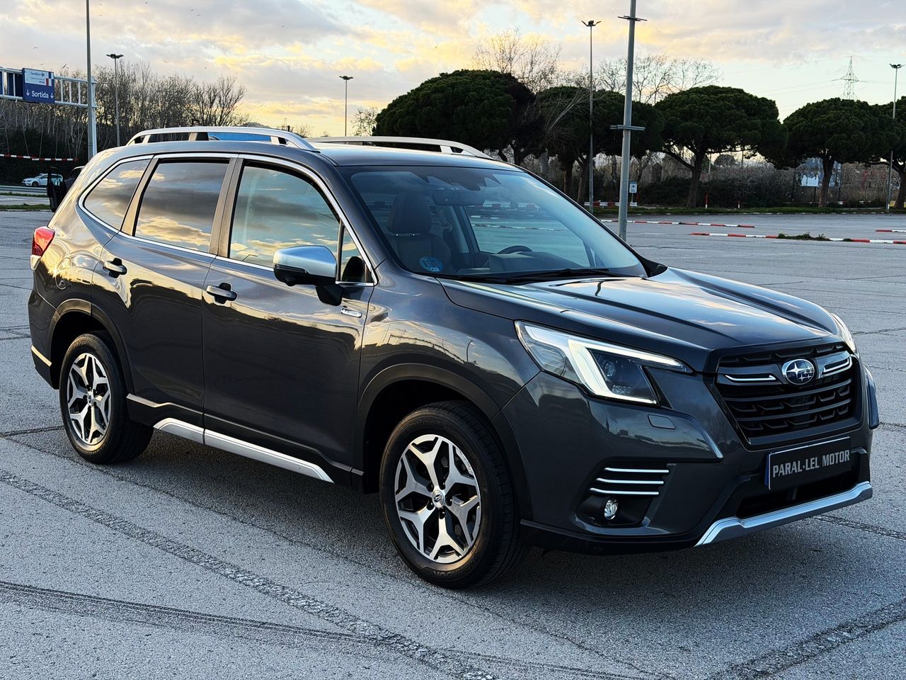 Subaru Forester 2.0i HYBRID CVT EXECUTIVE PLUS con TECHO SOLAR, CUERO...  - Foto 1