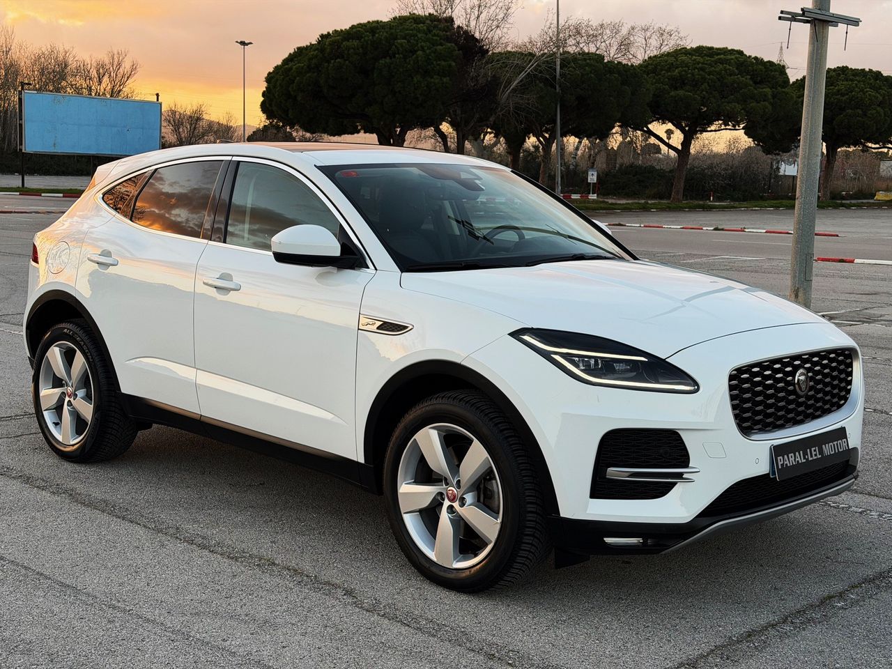 Jaguar E-Pace 2.0D 163PS MHEV SE 4WD AUTOMÁTICO con TECHO SOLAR...  - Foto 1