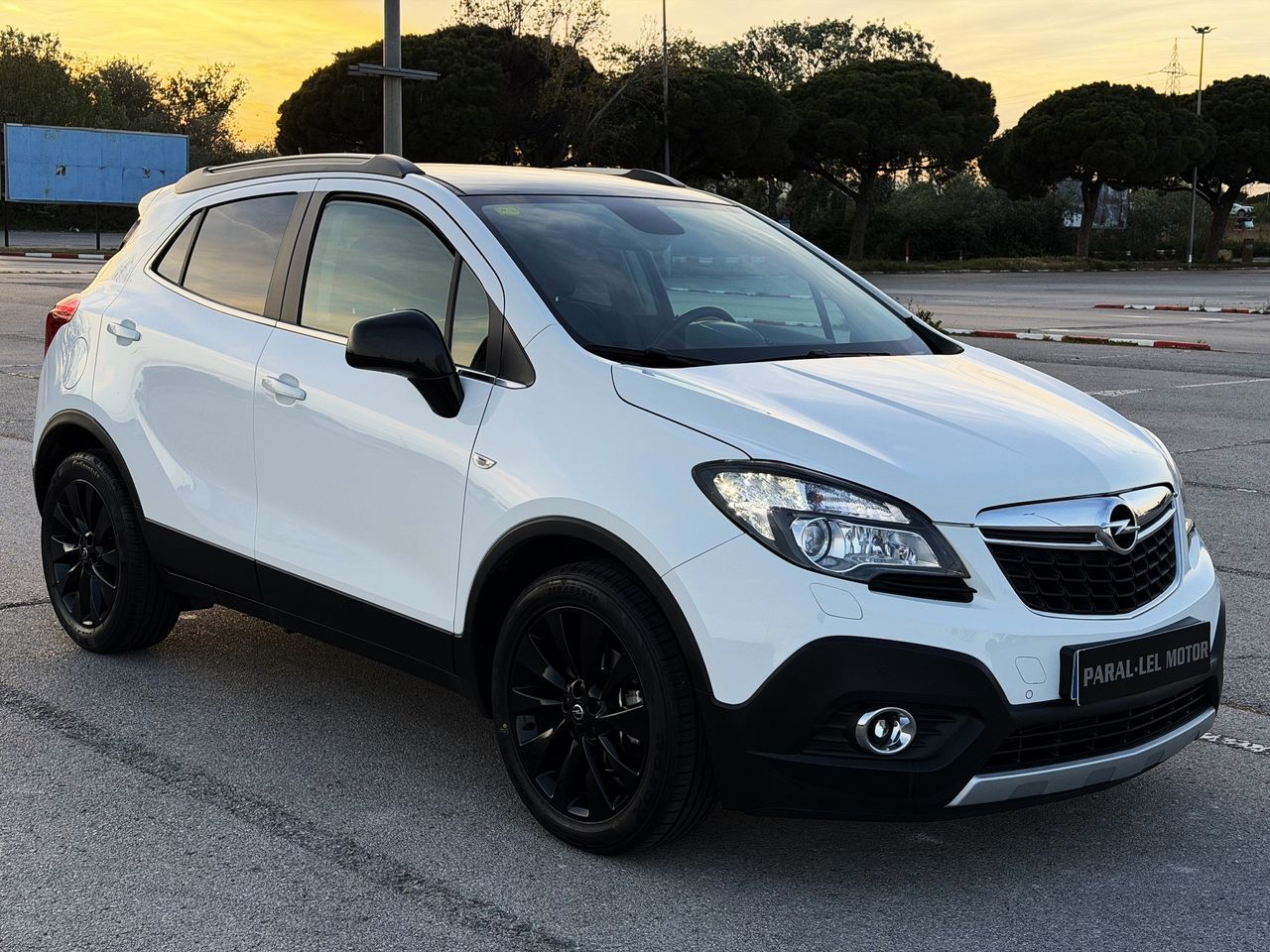Opel Mokka 1.6 CDTi EXCELLENCE con CUERO COMPLETO, CÁMARA TRASERA...  - Foto 1