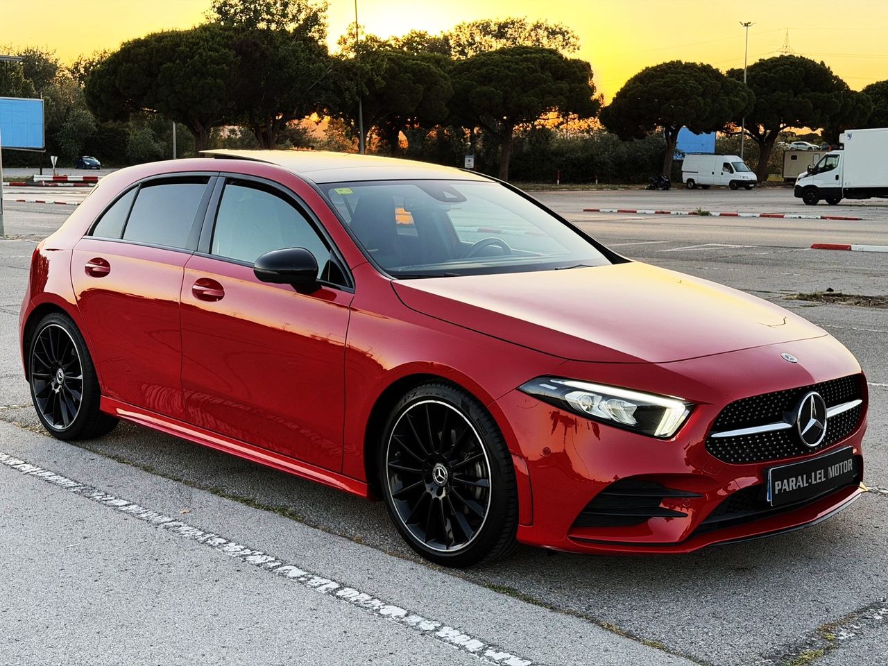 Mercedes Clase A 200 AMG LINE con PAQUETE NIGHT, TECHO SOLAR...  - Foto 1