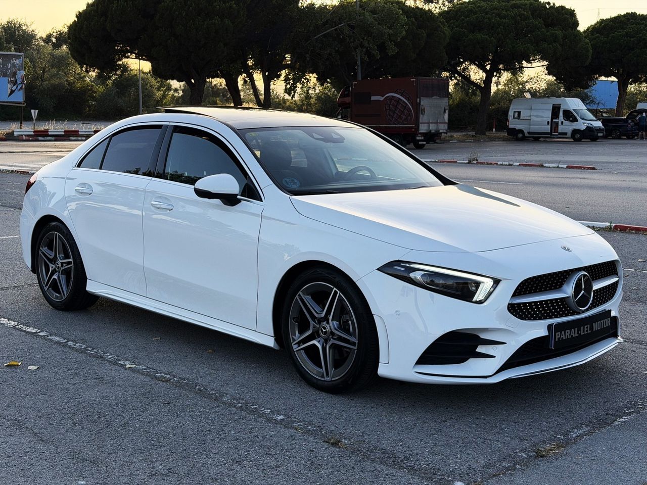 Mercedes Clase A A 180 7G-DCT Sedán  - Foto 1