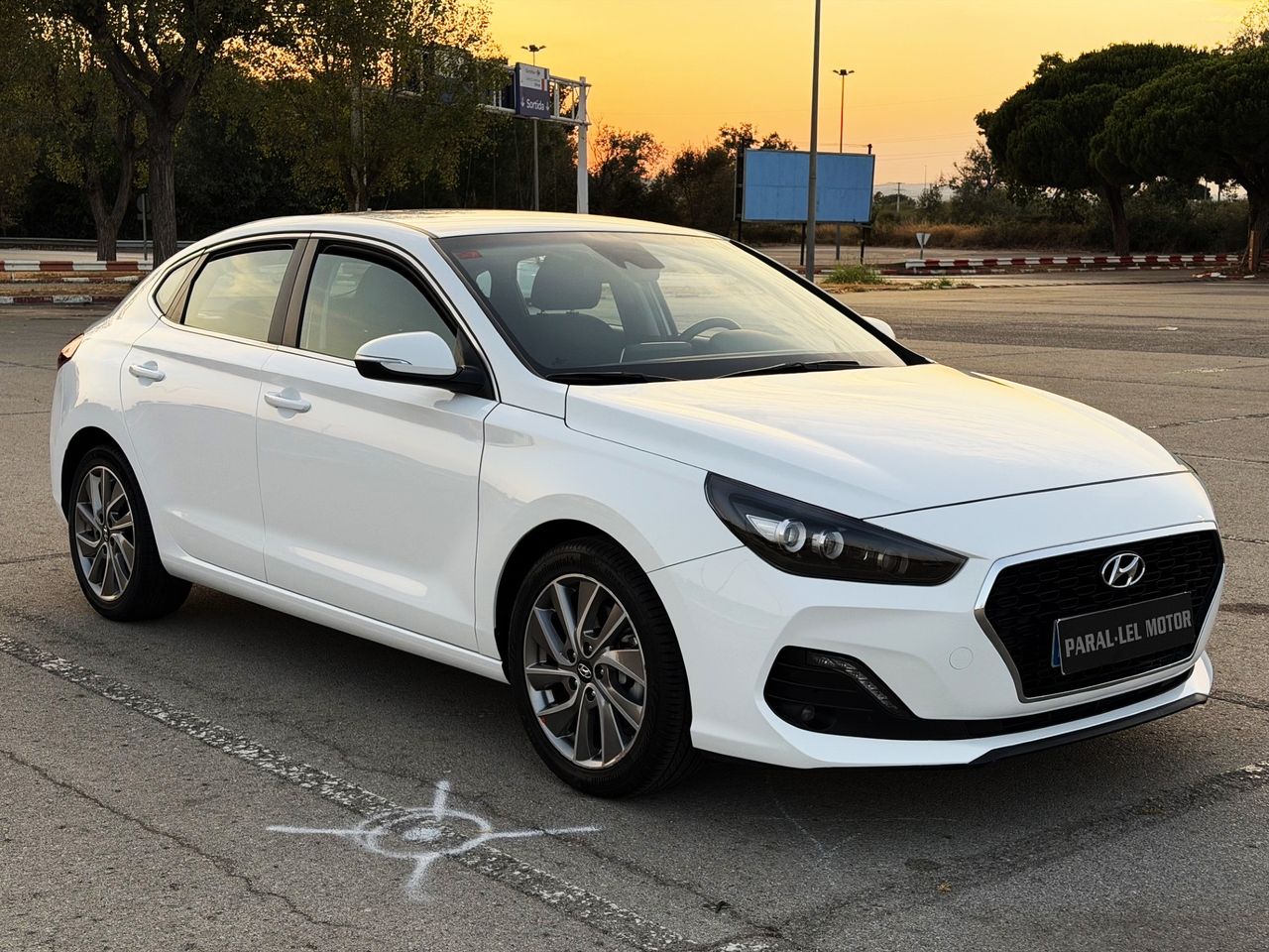 Hyundai i30 Fastback T-GDi 1.0 88 kW  - Foto 1