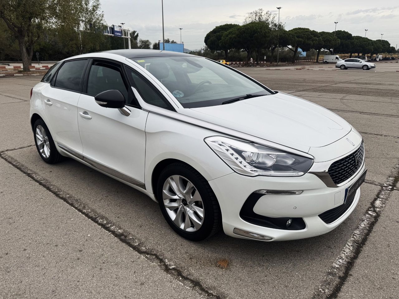 DS DS 5 BlueHDi 120 S&S EAT6 Style  - Foto 1