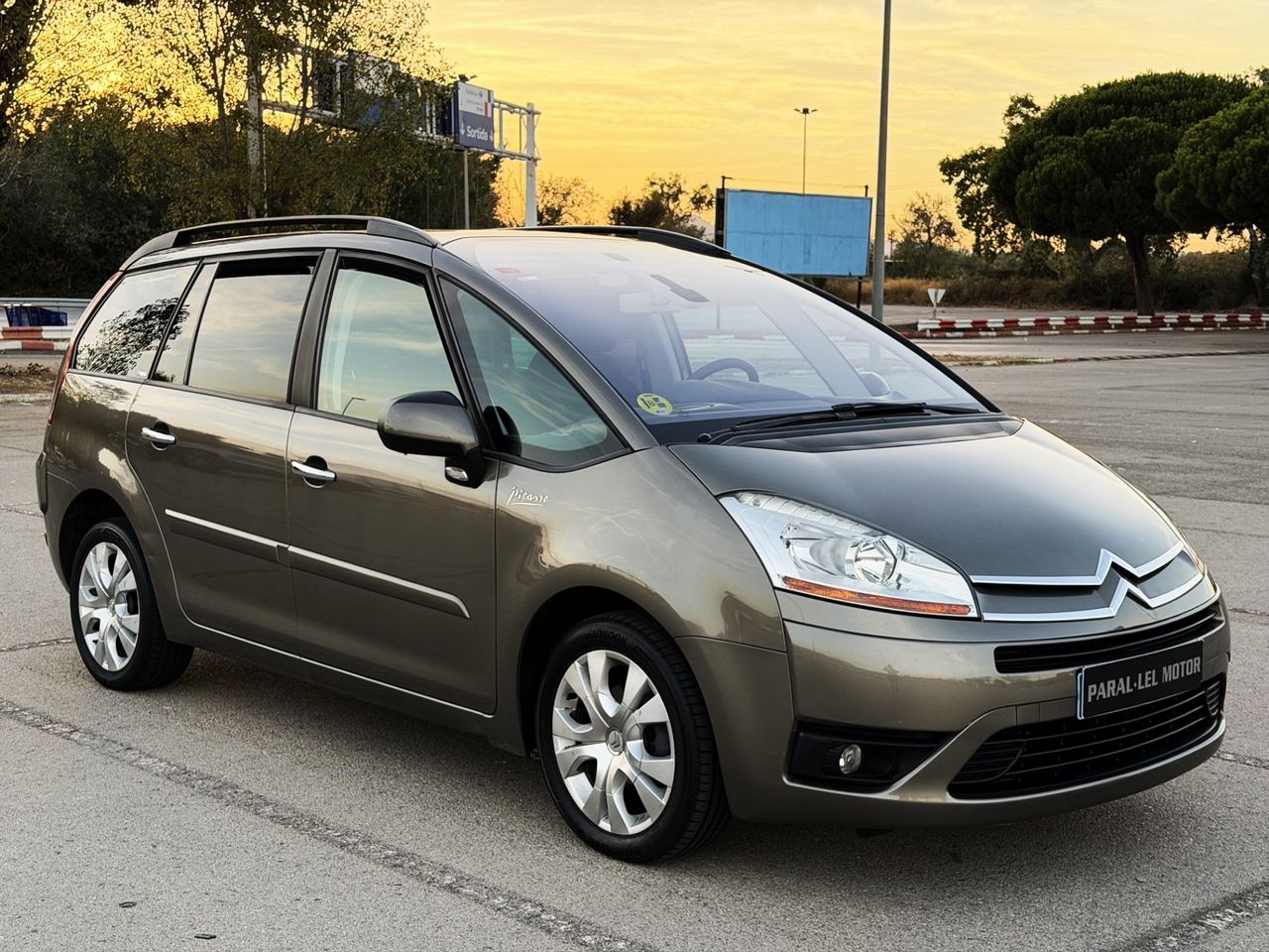 Citroën Grand C4 Picasso HDi 110 Exclusive  - Foto 1