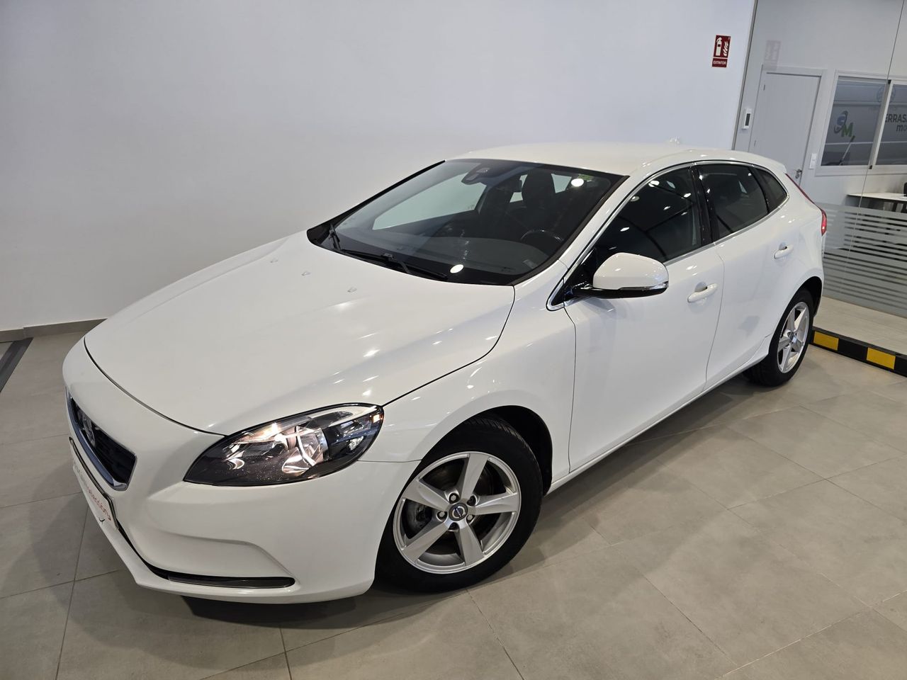 Volvo V40 1.6 D2 Momentum   - Foto 1